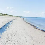 4 Star Holiday Home In Vaeggerlose 度假居 Bøtø By