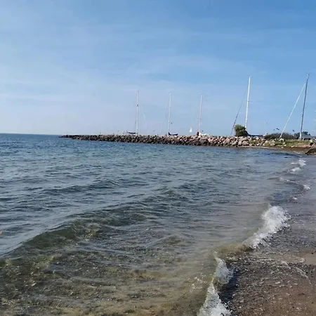 6 Person In Vaeggerlose-by Traum Bøtø By