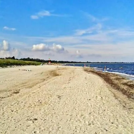 4 Star In Vaeggerlose Vakantiehuis Bøtø By